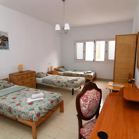 Nomad Santa Fe Гостевой дом Лас-Пальмас-де-Гран-Канария