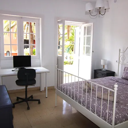 Nomad Santa Fe Guest house