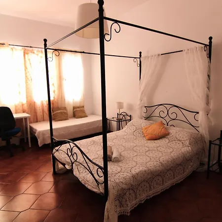 Nomad Santa Fe Πανσιόν *