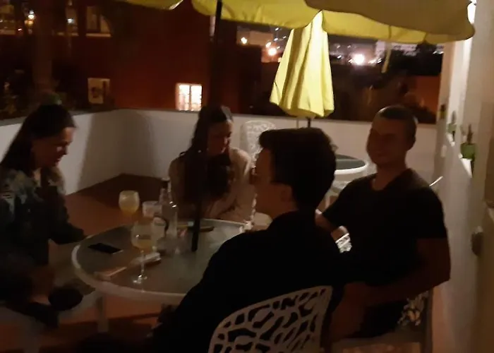 Nomad Santa Fe Pensión *